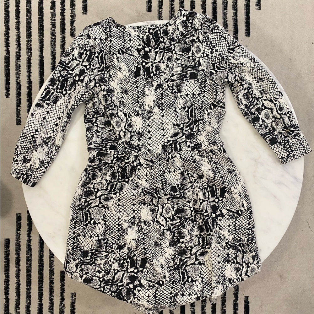 Anthropologie HD in Paris Black & White Reptile Textured Faux Wrap Dress Sz M - Picture 2 of 7